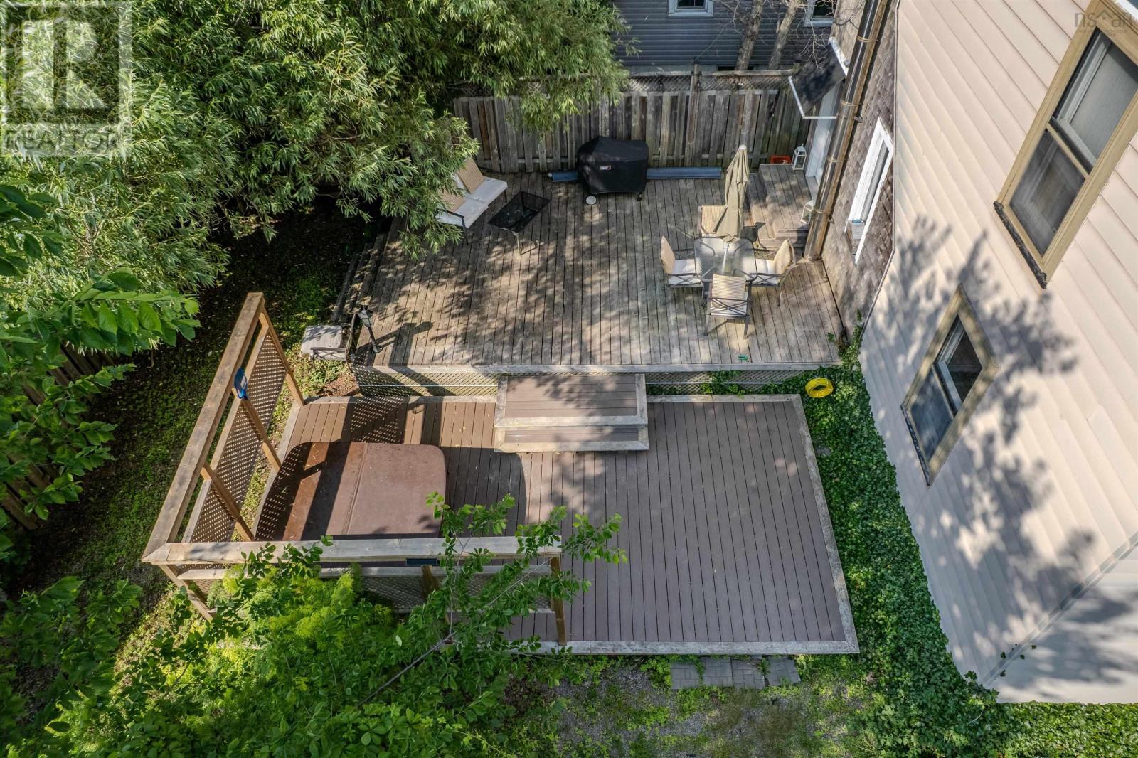 69 Union Street Property Photo 4