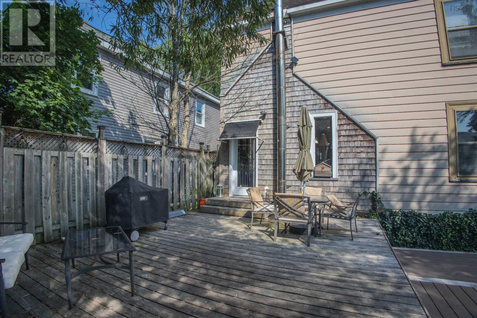 69 Union Street Property Photo 6