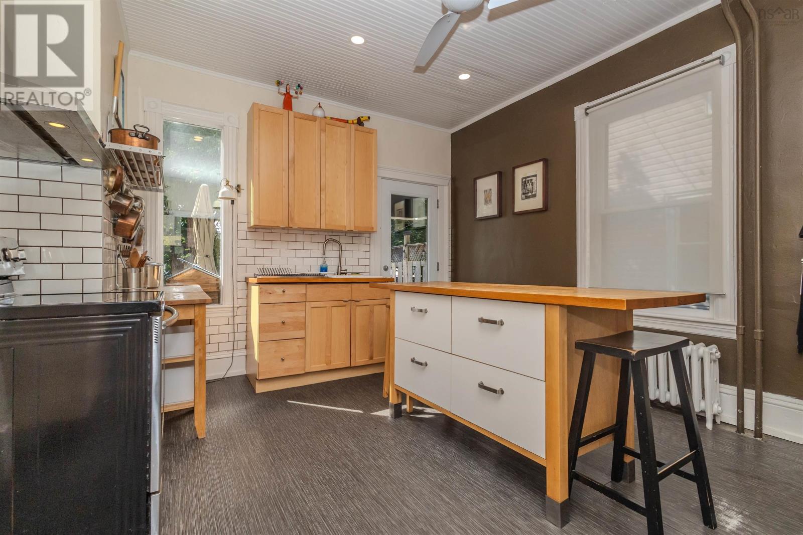 69 Union Street Property Photo 10