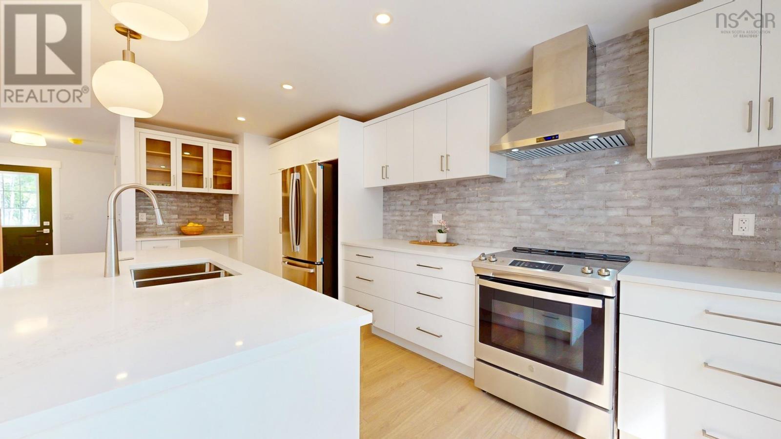 868 Newtonville Road Property Photo 12