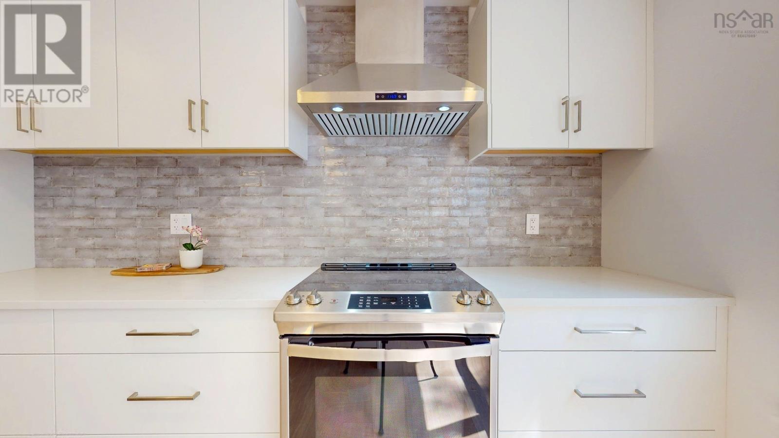 868 Newtonville Road Property Photo 13