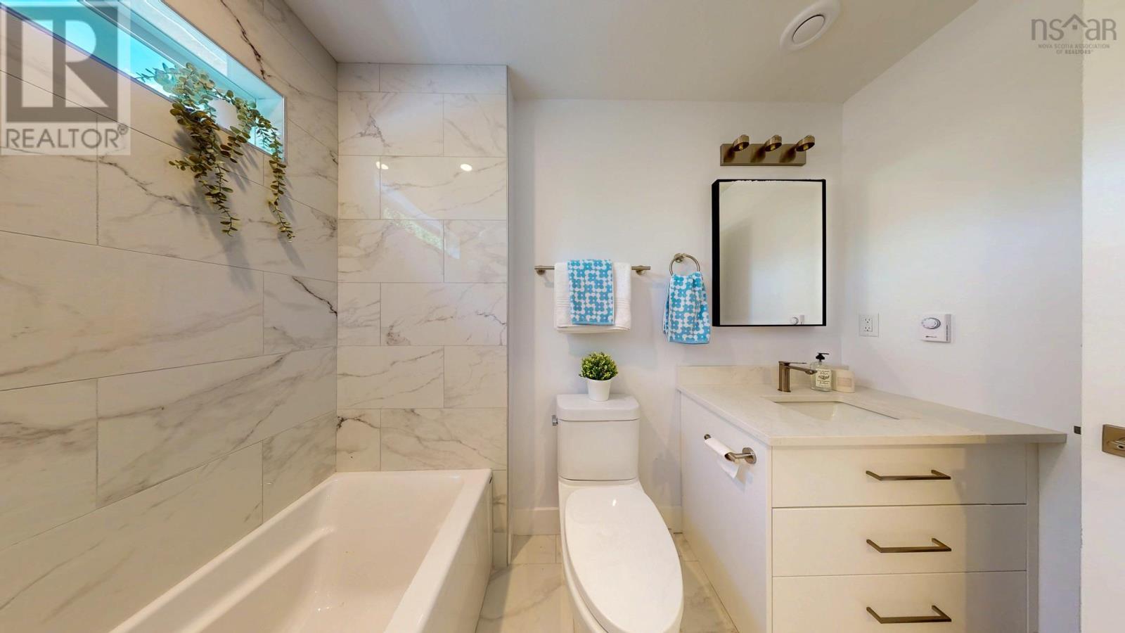 868 Newtonville Road Property Photo 38