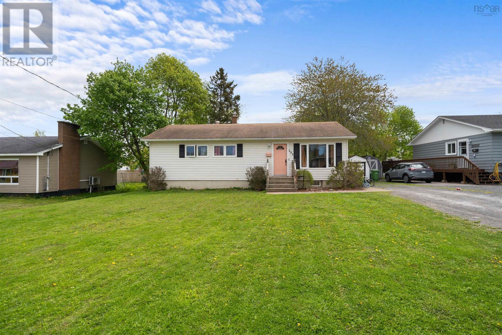 204 Cameron Avenue Property Photo 2