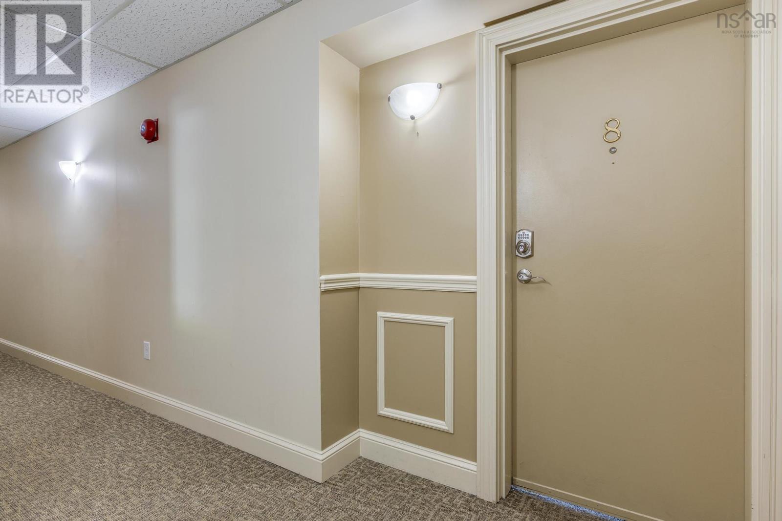 70 Collins Grove #8 Property Photo 2