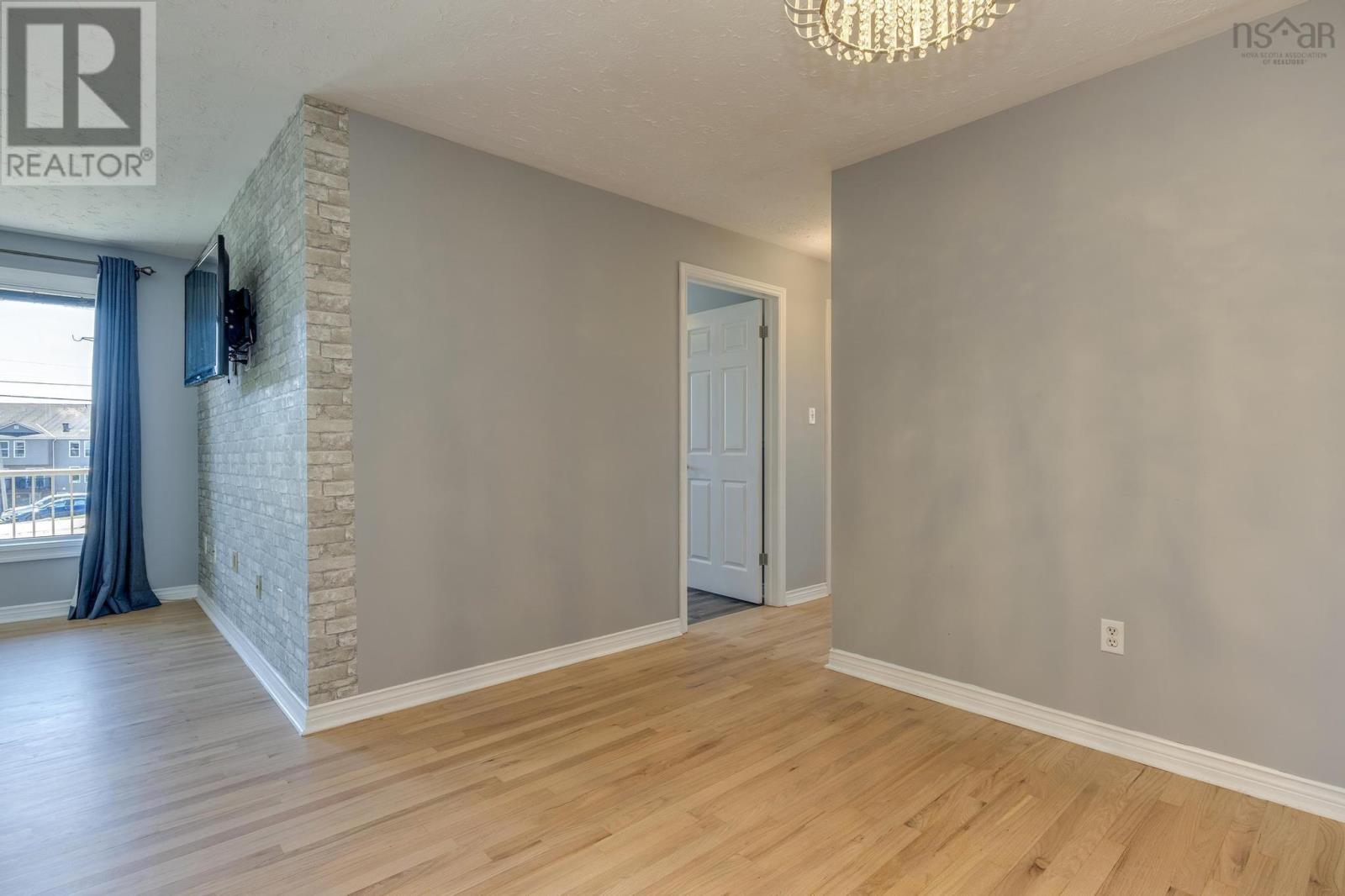 70 Collins Grove #8 Property Photo 12