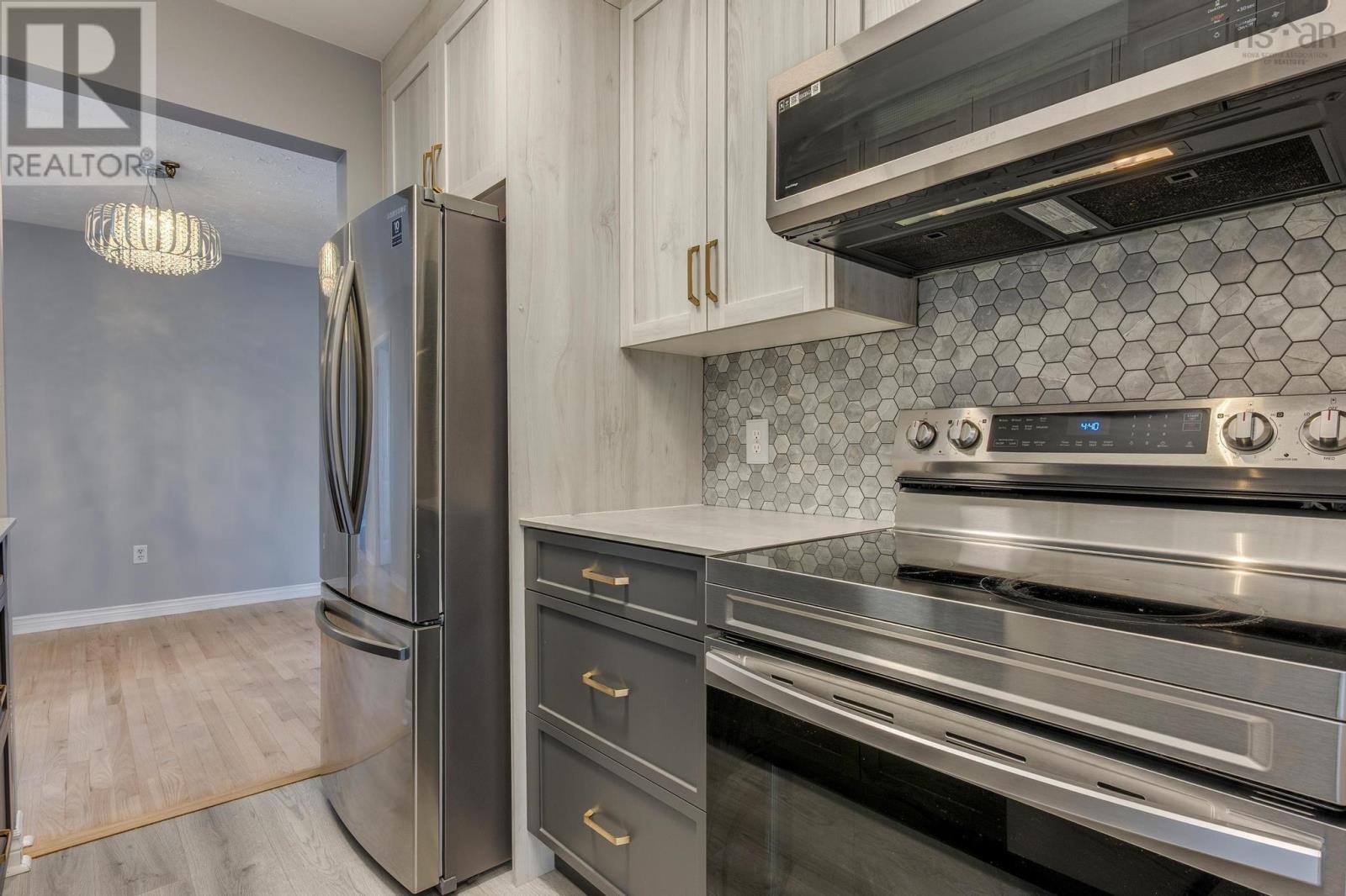 70 Collins Grove #8 Property Photo 16