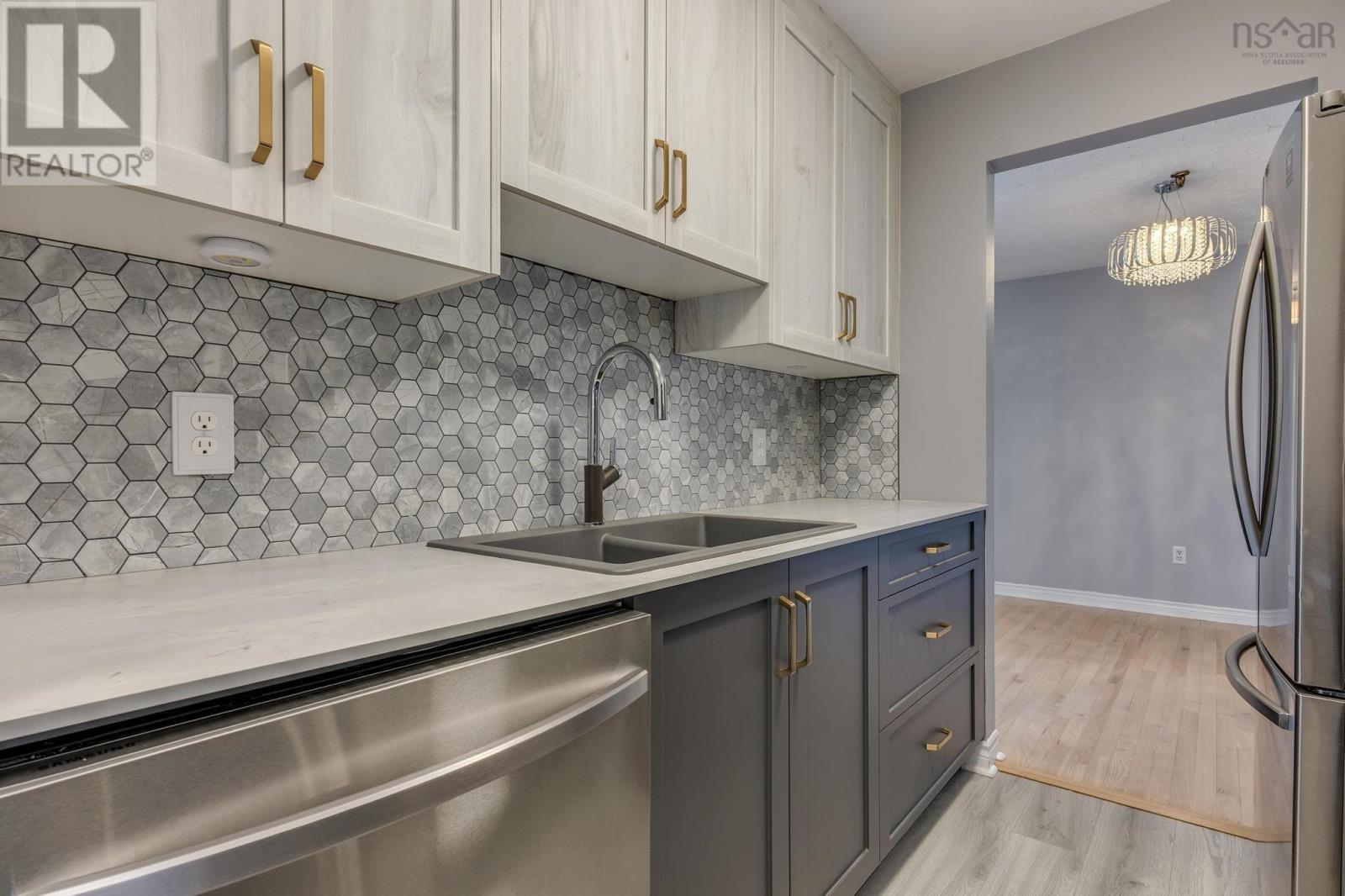 70 Collins Grove #8 Property Photo 18