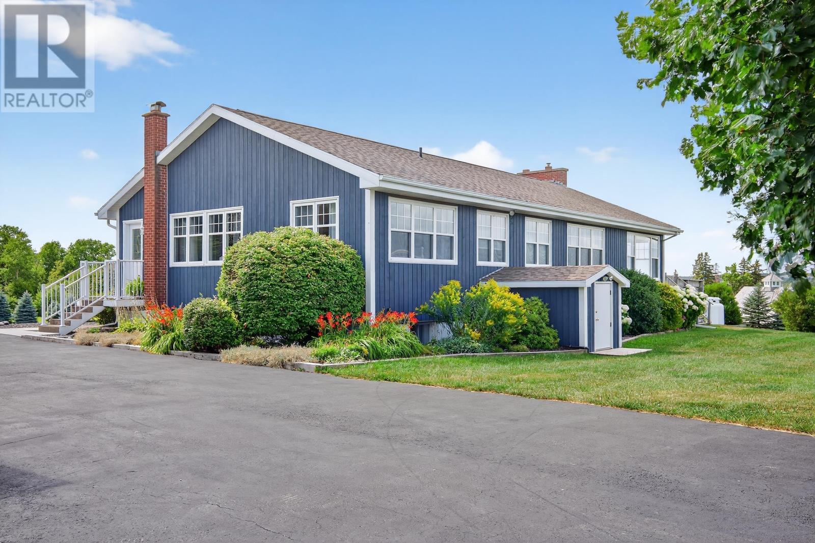 2140 Point Edward Highway Property Photo 3