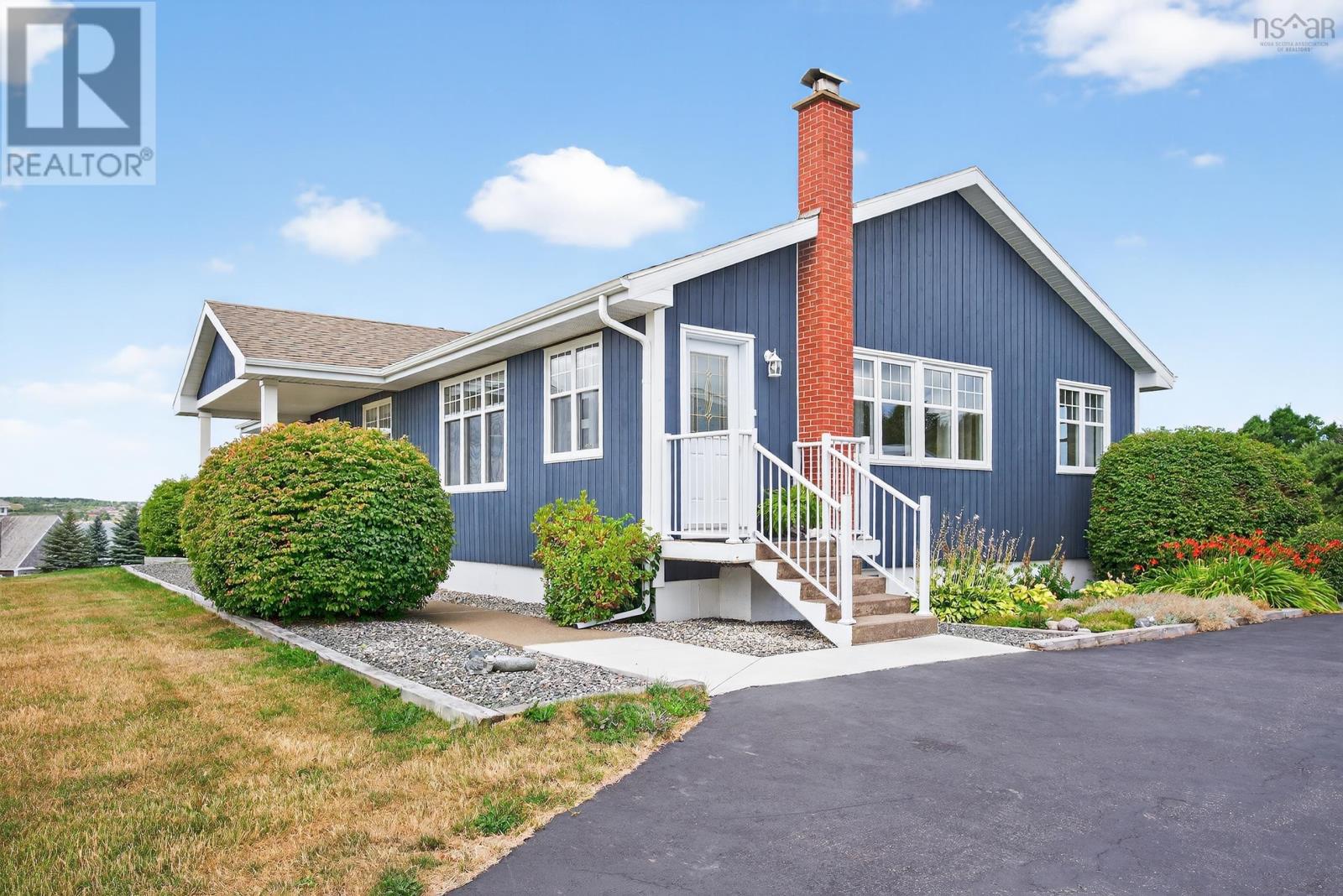 2140 Point Edward Highway Property Photo 4