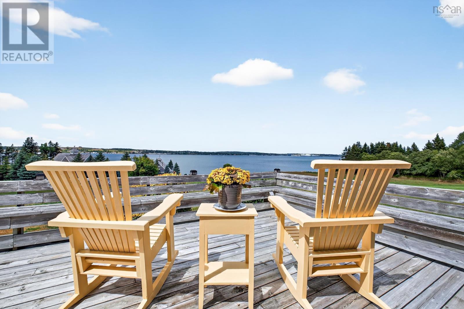 2140 Point Edward Highway Property Photo 6