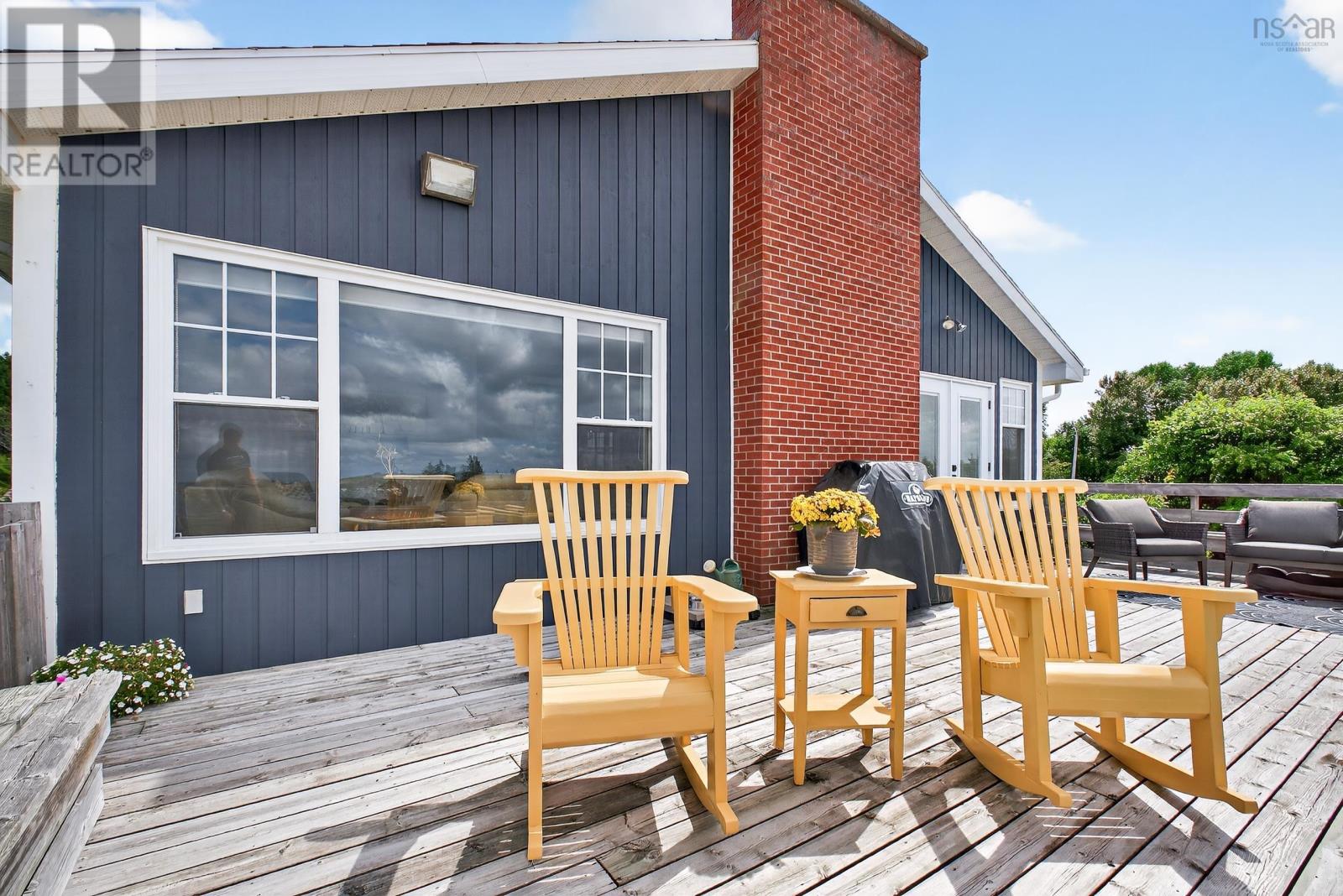 2140 Point Edward Highway Property Photo 7