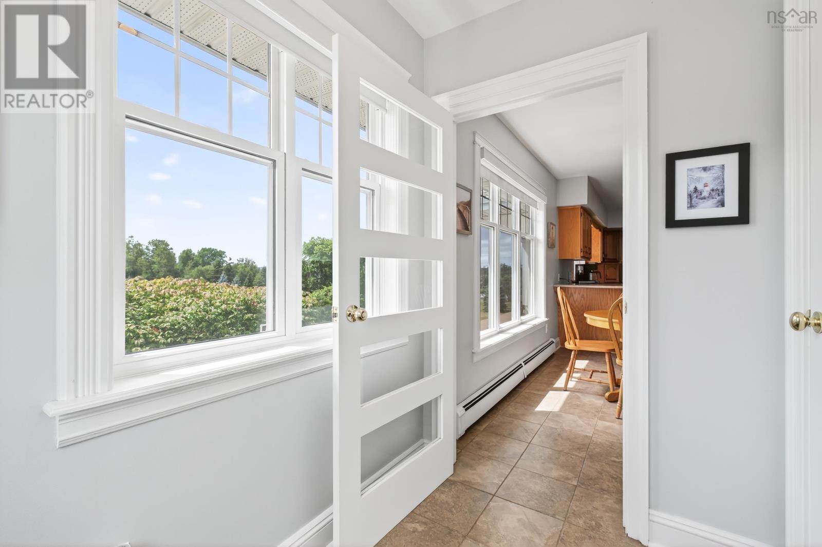 2140 Point Edward Highway Property Photo 10