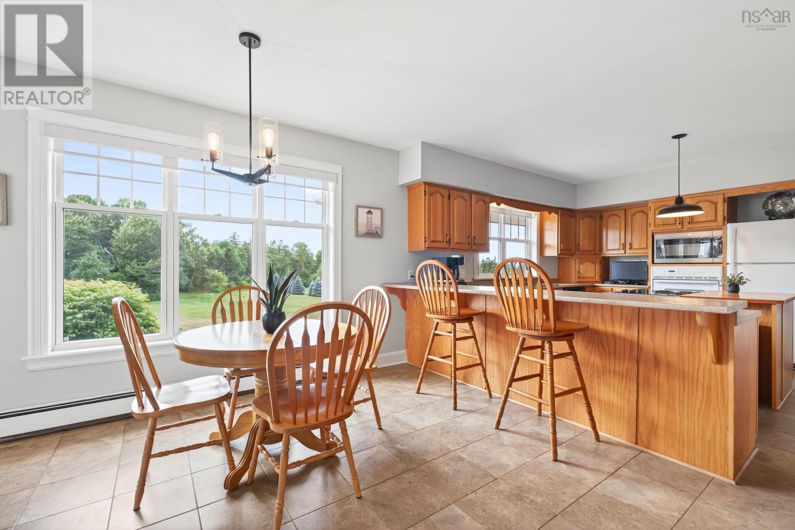 2140 Point Edward Highway Property Photo 12