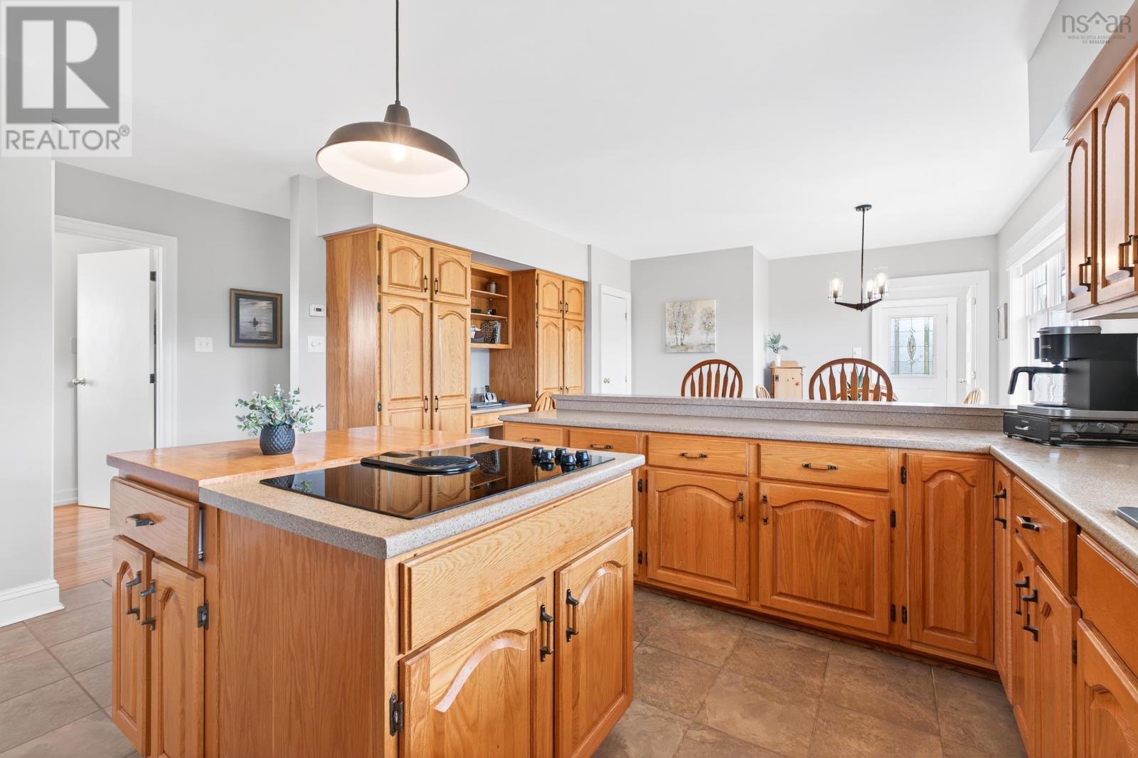 2140 Point Edward Highway Property Photo 15