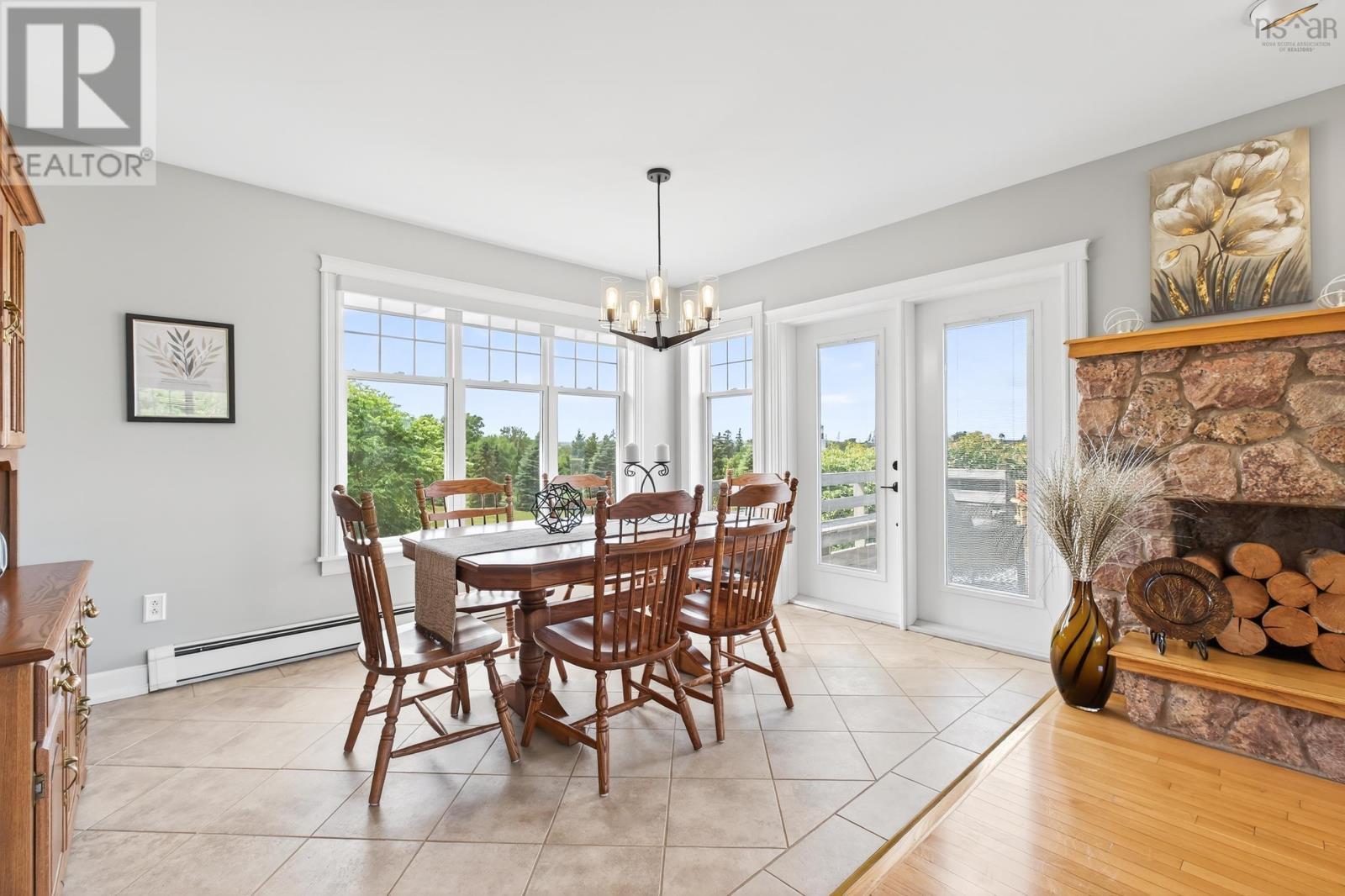 2140 Point Edward Highway Property Photo 18