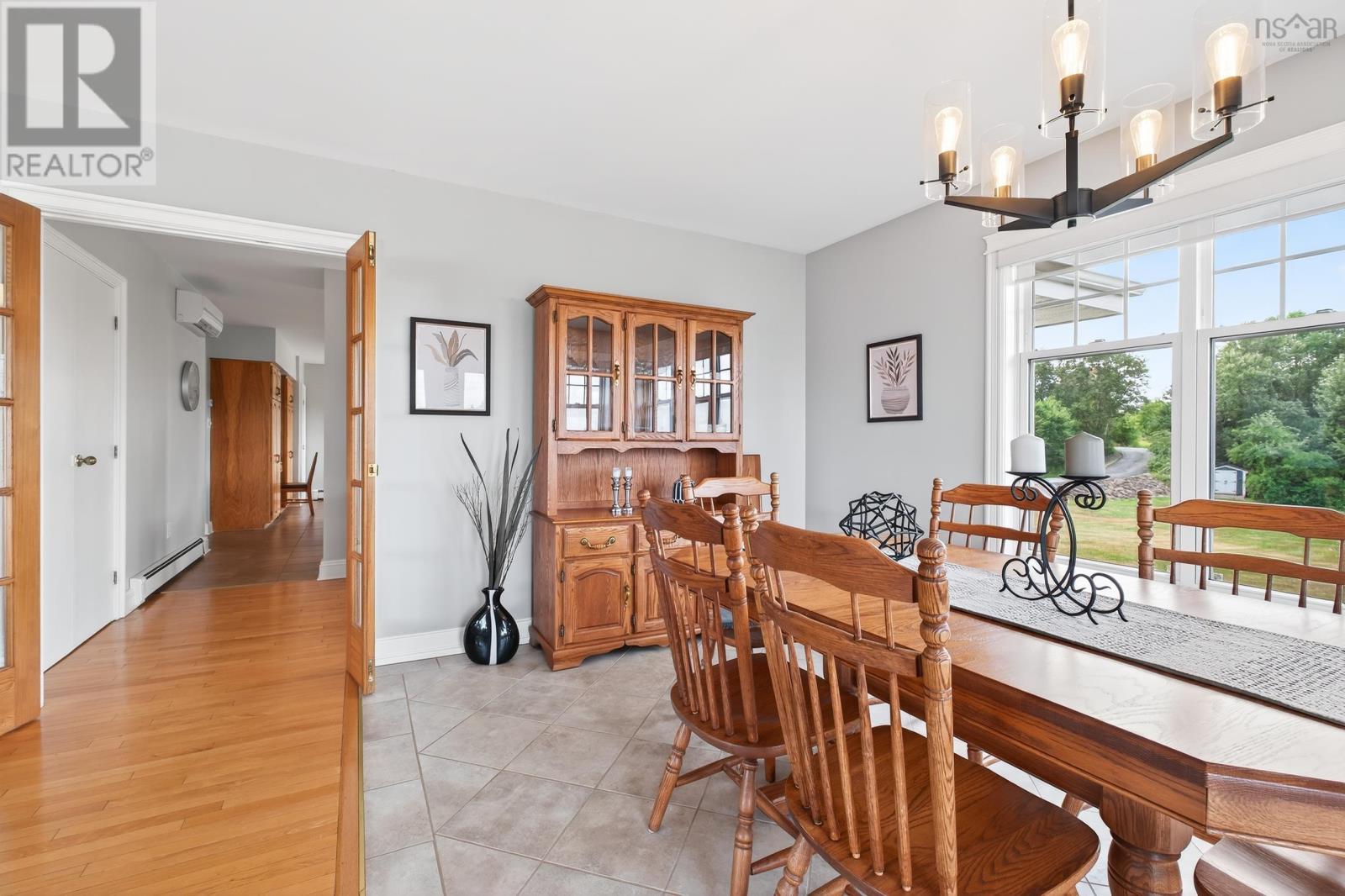 2140 Point Edward Highway Property Photo 19