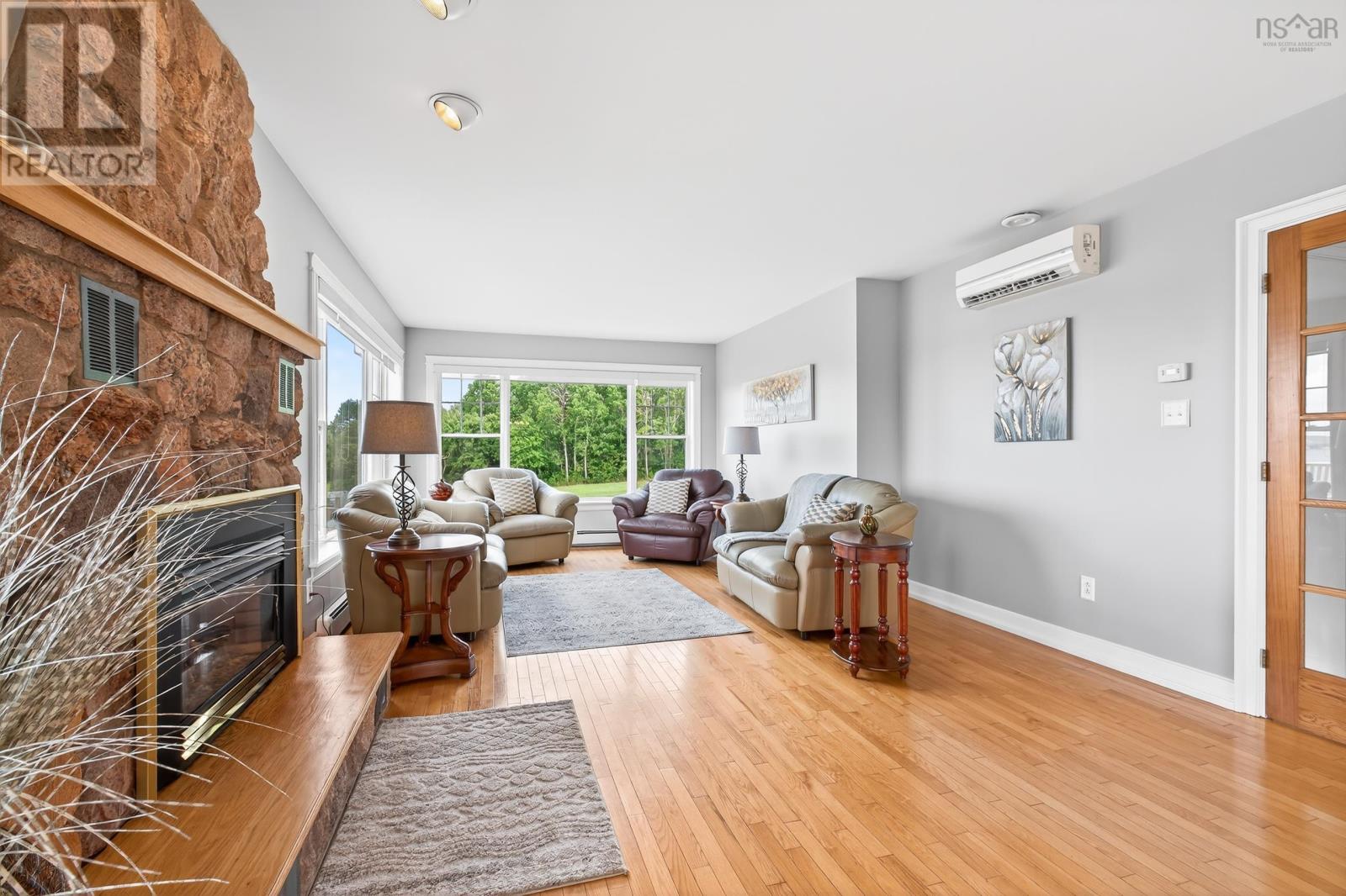 2140 Point Edward Highway Property Photo 20