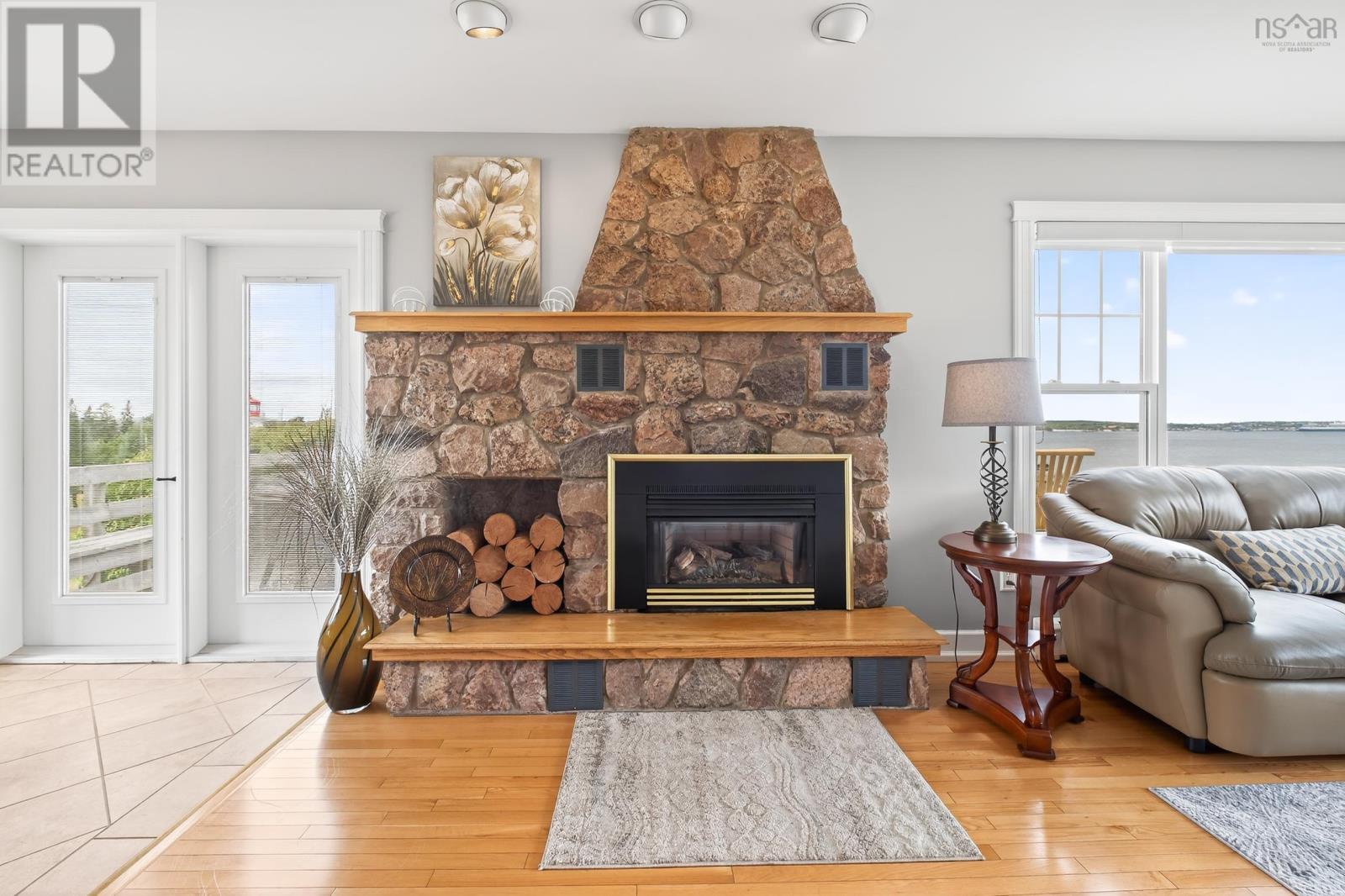 2140 Point Edward Highway Property Photo 21