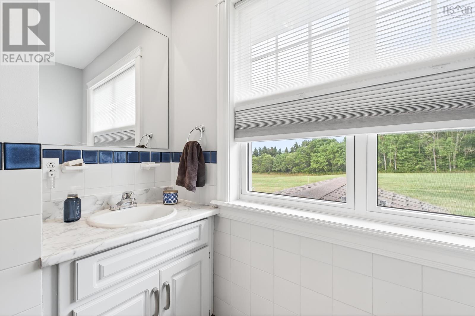 2140 Point Edward Highway Property Photo 30