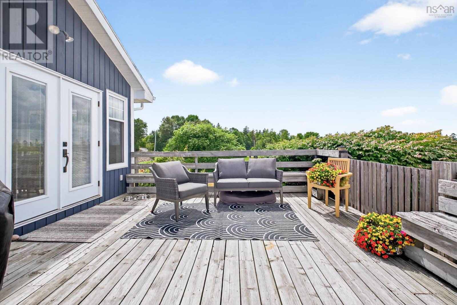 2140 Point Edward Highway Property Photo 36