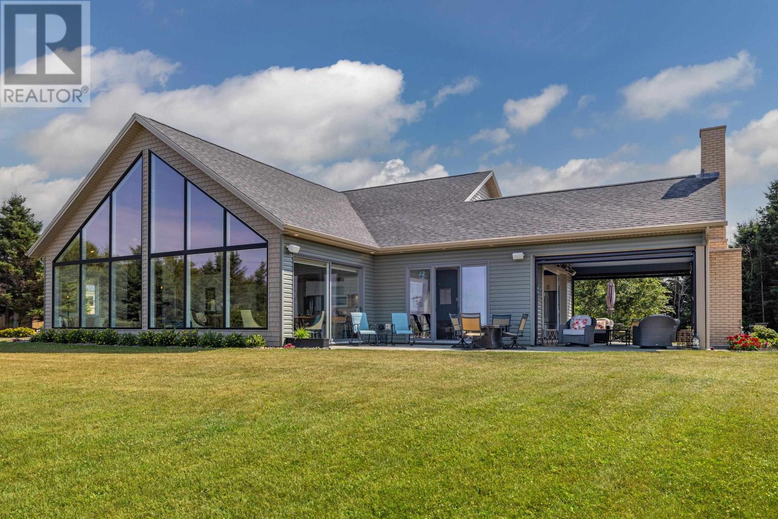 131 Bayview Drive Property Photo 1