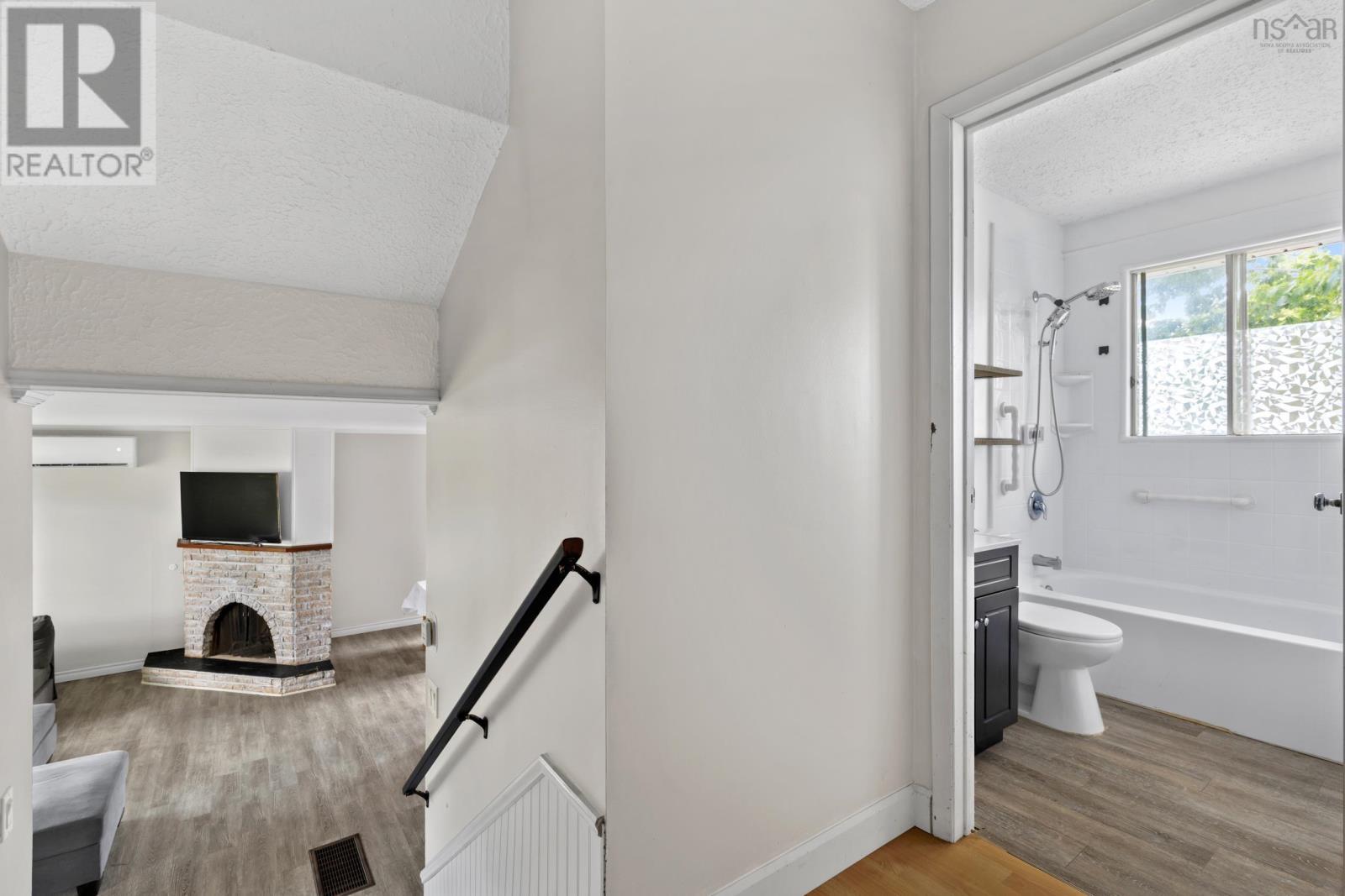 7660 Highway 7 Property Photo 19