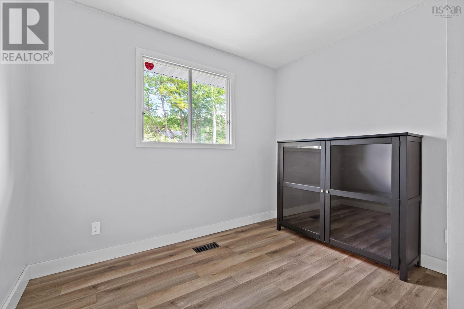 7660 Highway 7 Property Photo 23