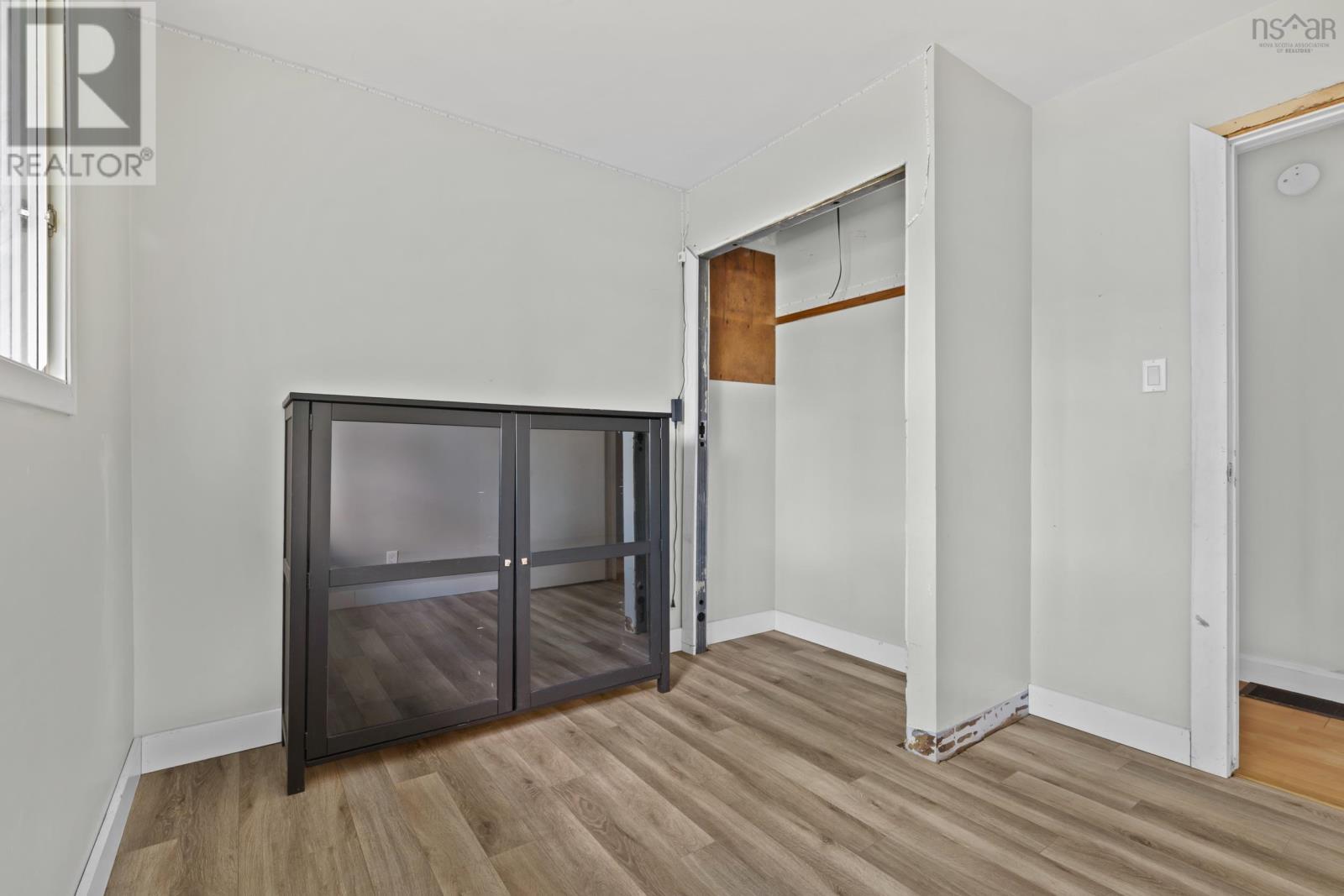 7660 Highway 7 Property Photo 24