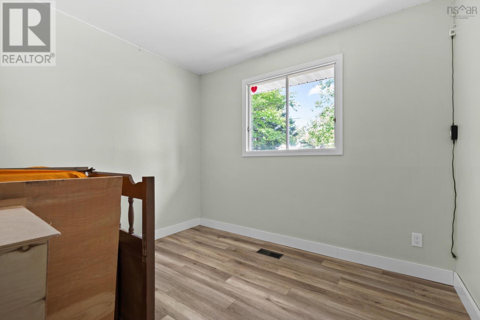 7660 Highway 7 Property Photo 26