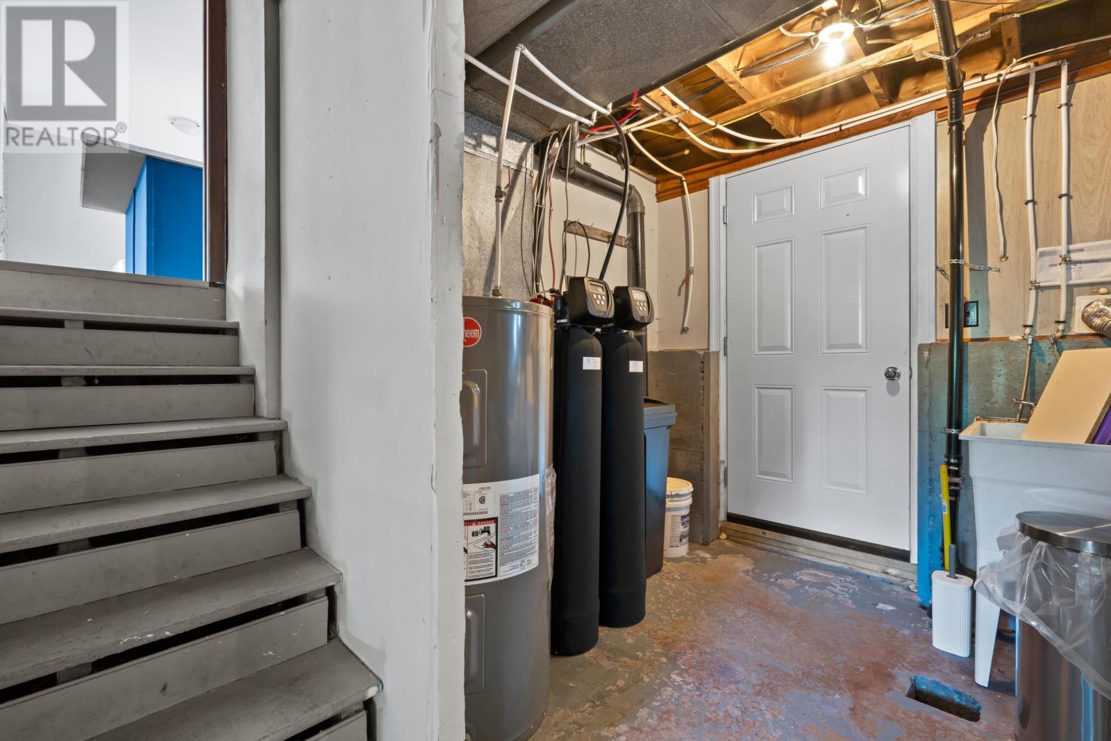 7660 Highway 7 Property Photo 31