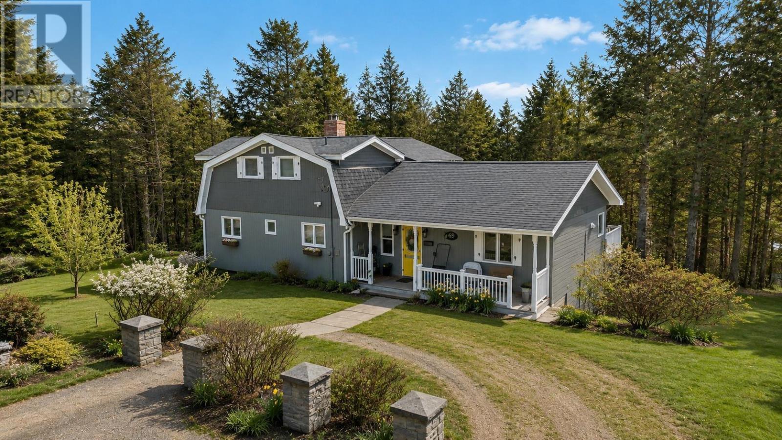 69 Thumb Cap Point Road Property Photo 4