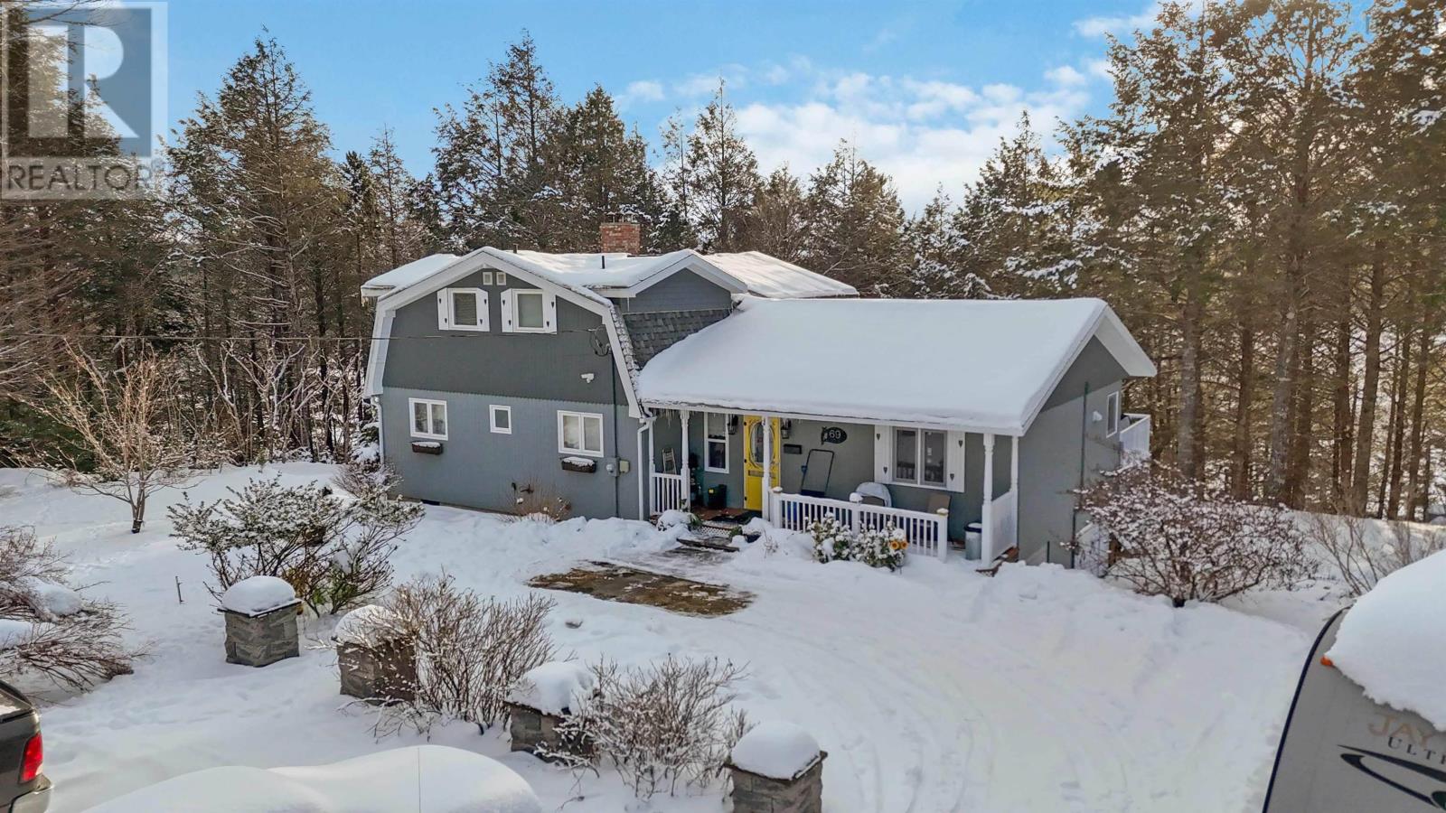 69 Thumb Cap Point Road Property Photo 5