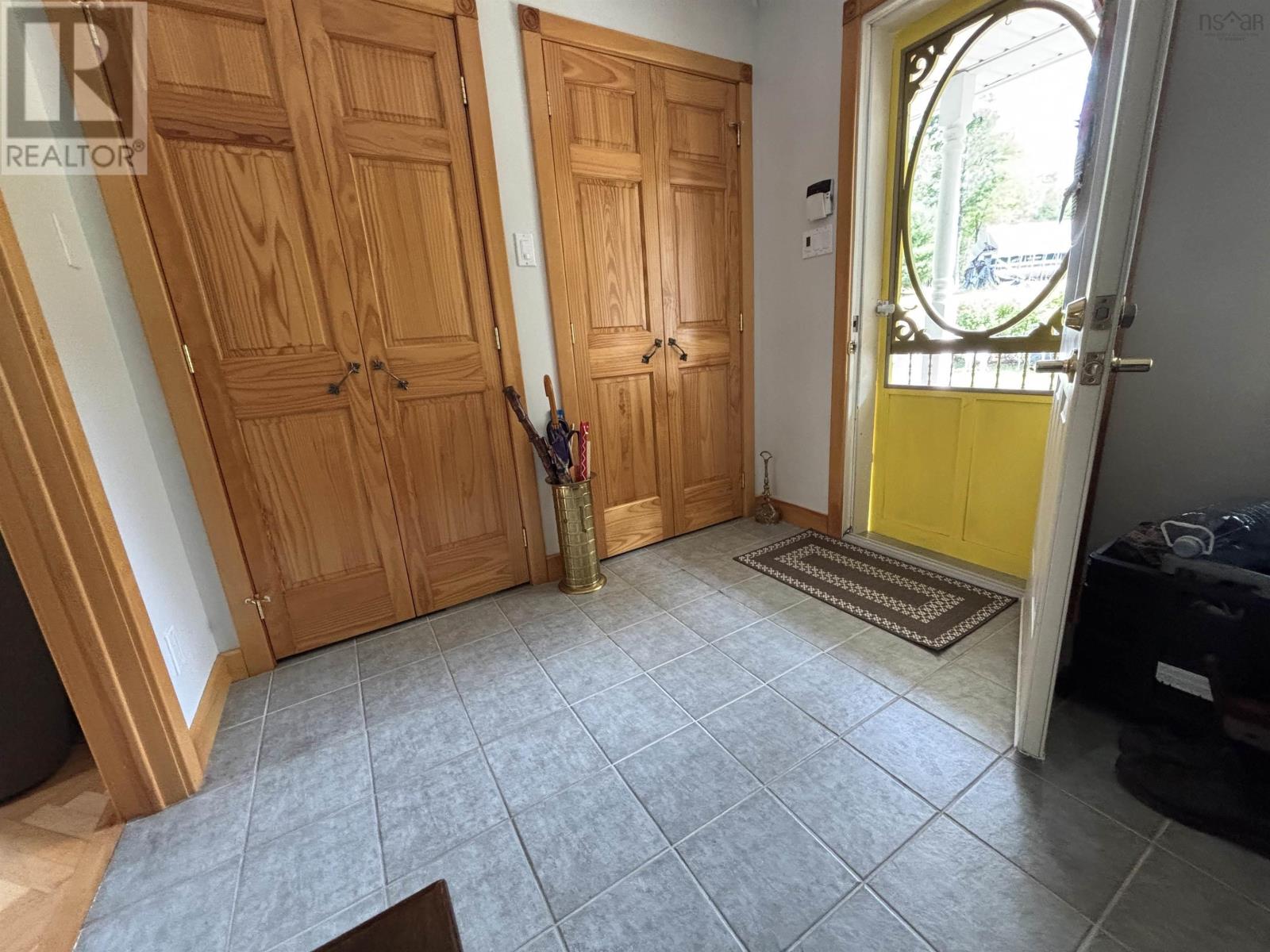 69 Thumb Cap Point Road Property Photo 10