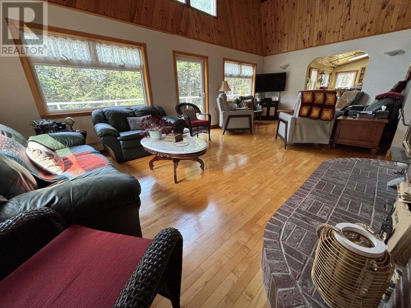 69 Thumb Cap Point Road Property Photo 13