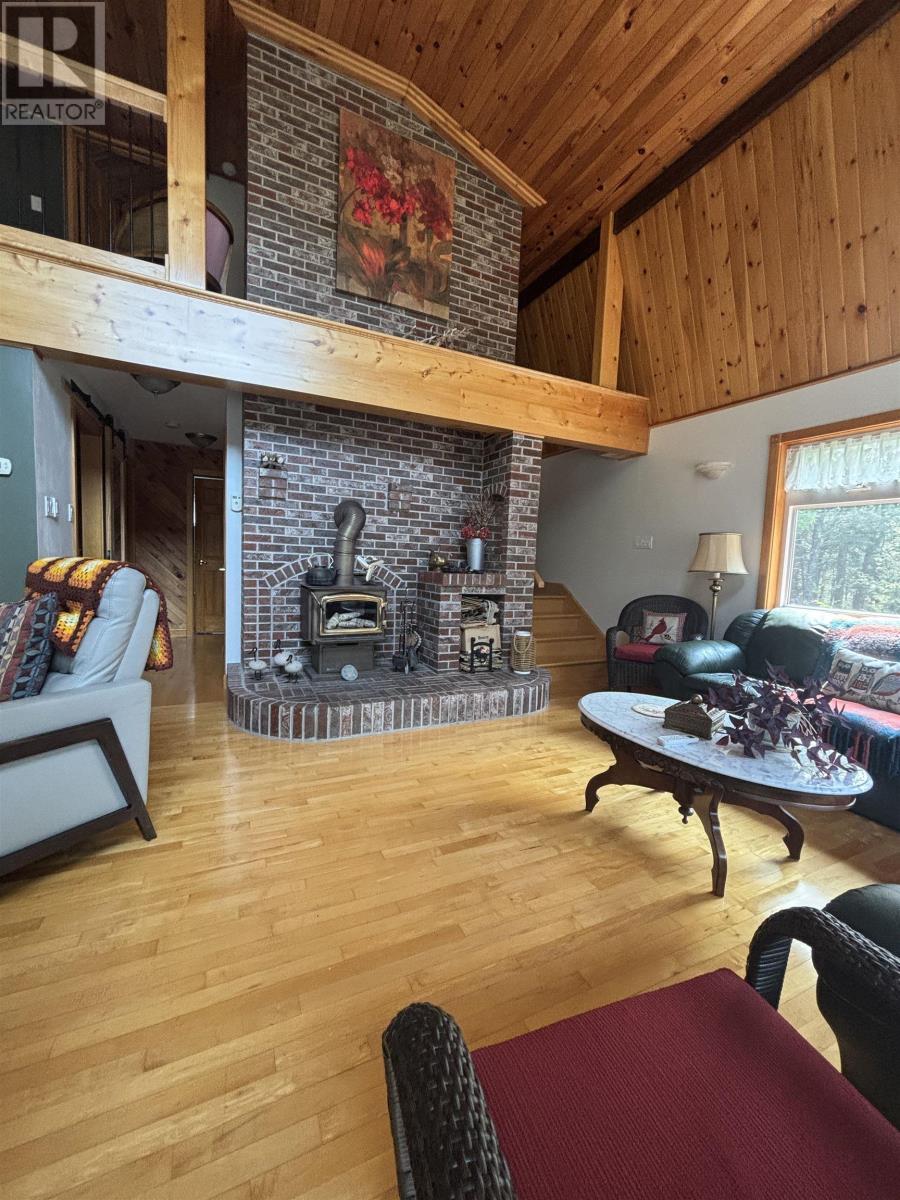 69 Thumb Cap Point Road Property Photo 14