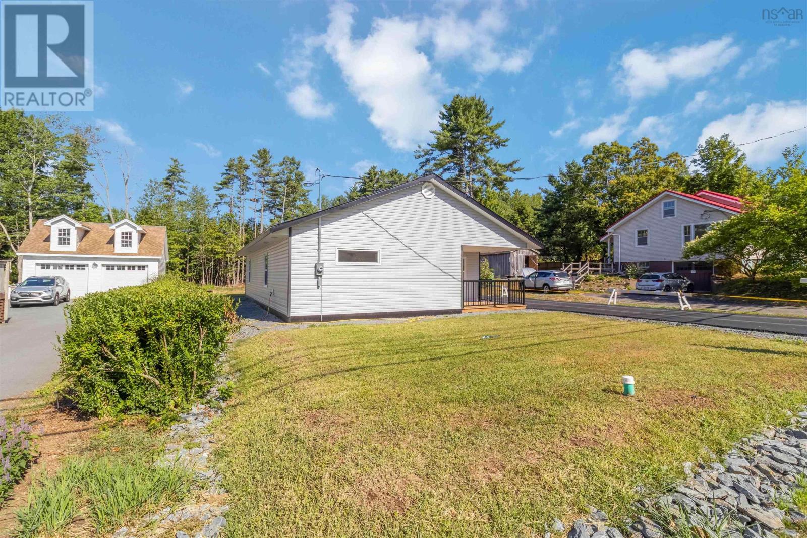 215 Aberdeen Road Property Photo 2