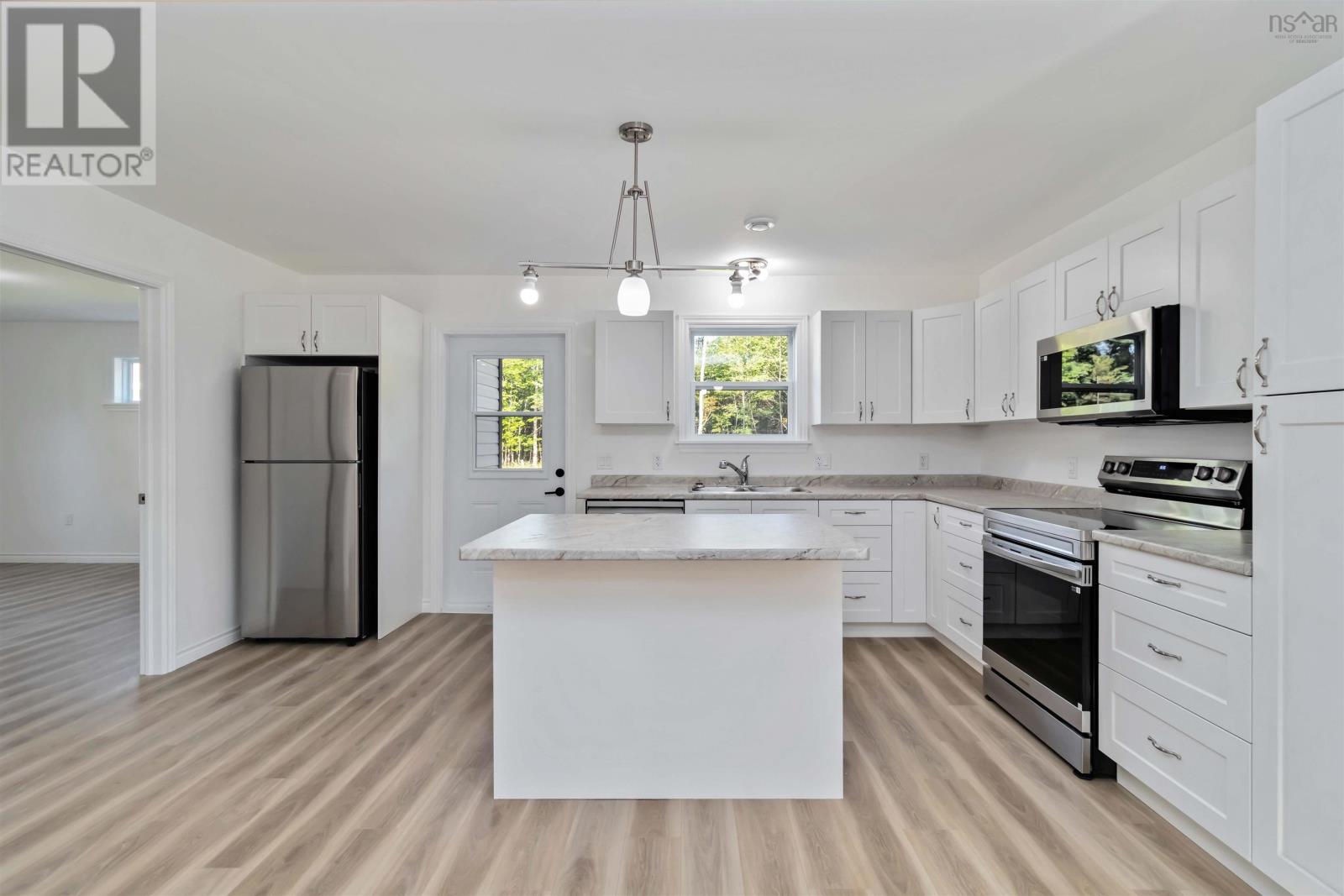 215 Aberdeen Road Property Photo 11