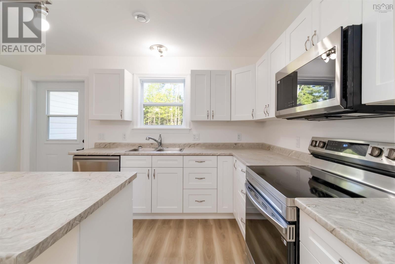 215 Aberdeen Road Property Photo 13