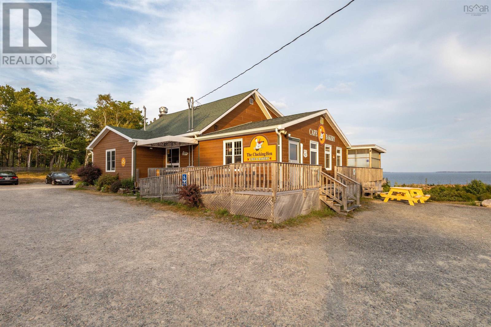 45073 Cabot Trail Property Photo 1