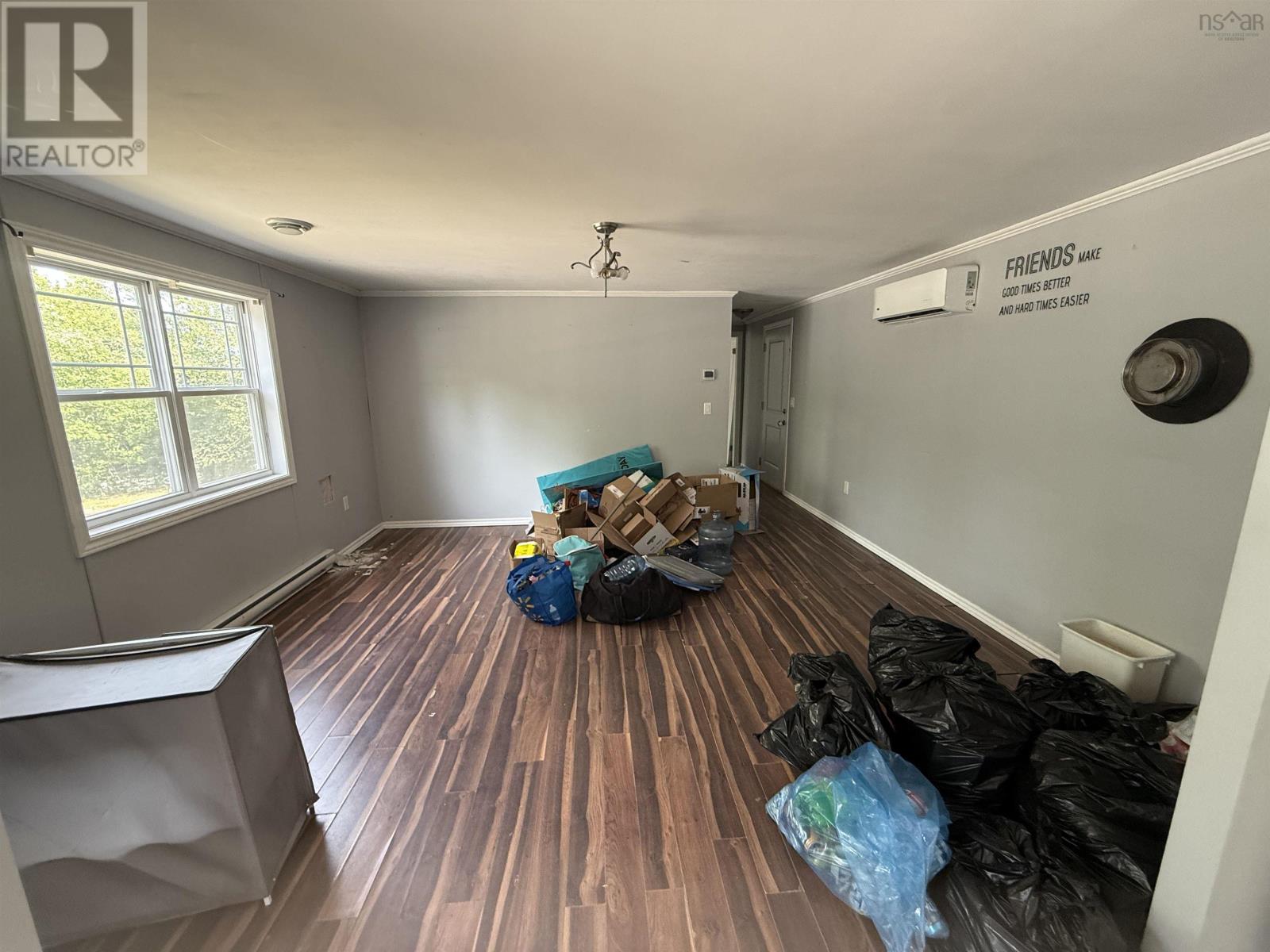 26 Shelly Crescent Property Photo 10