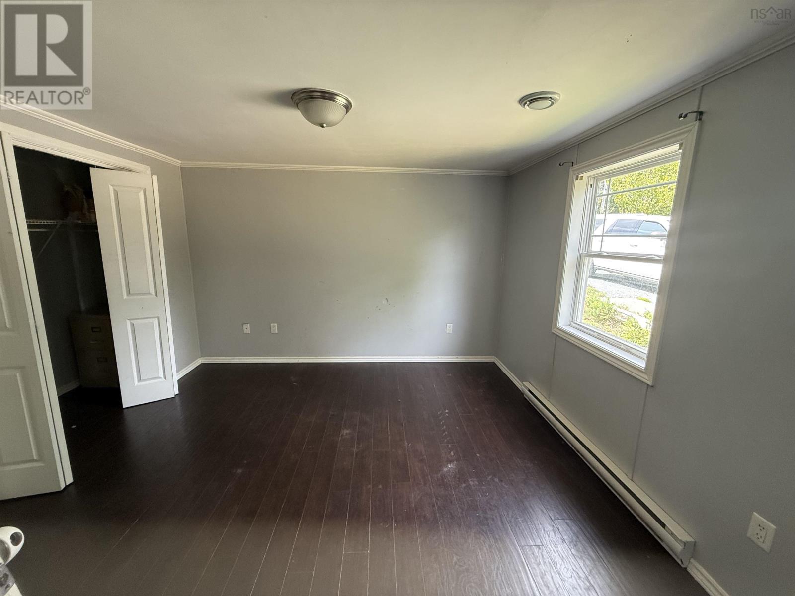 26 Shelly Crescent Property Photo 11