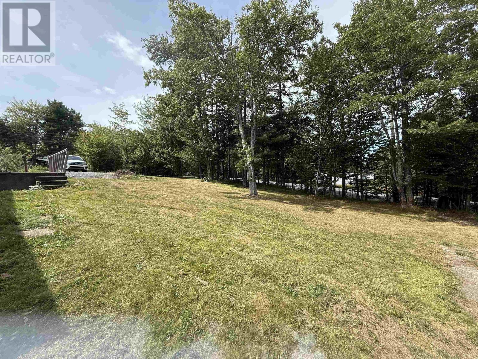 26 Shelly Crescent Property Photo 16