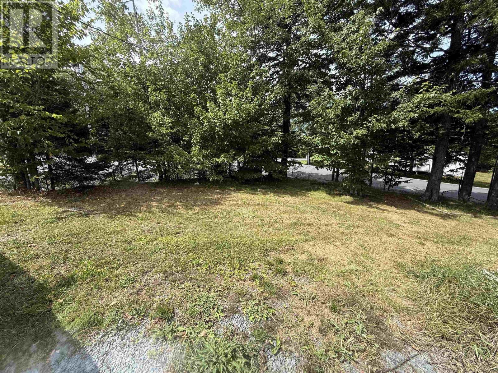 26 Shelly Crescent Property Photo 17