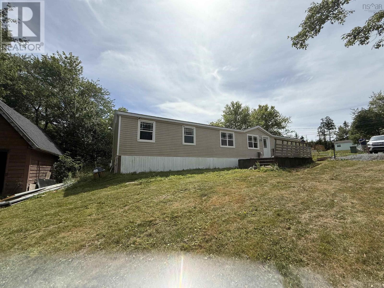 26 Shelly Crescent Property Photo 18