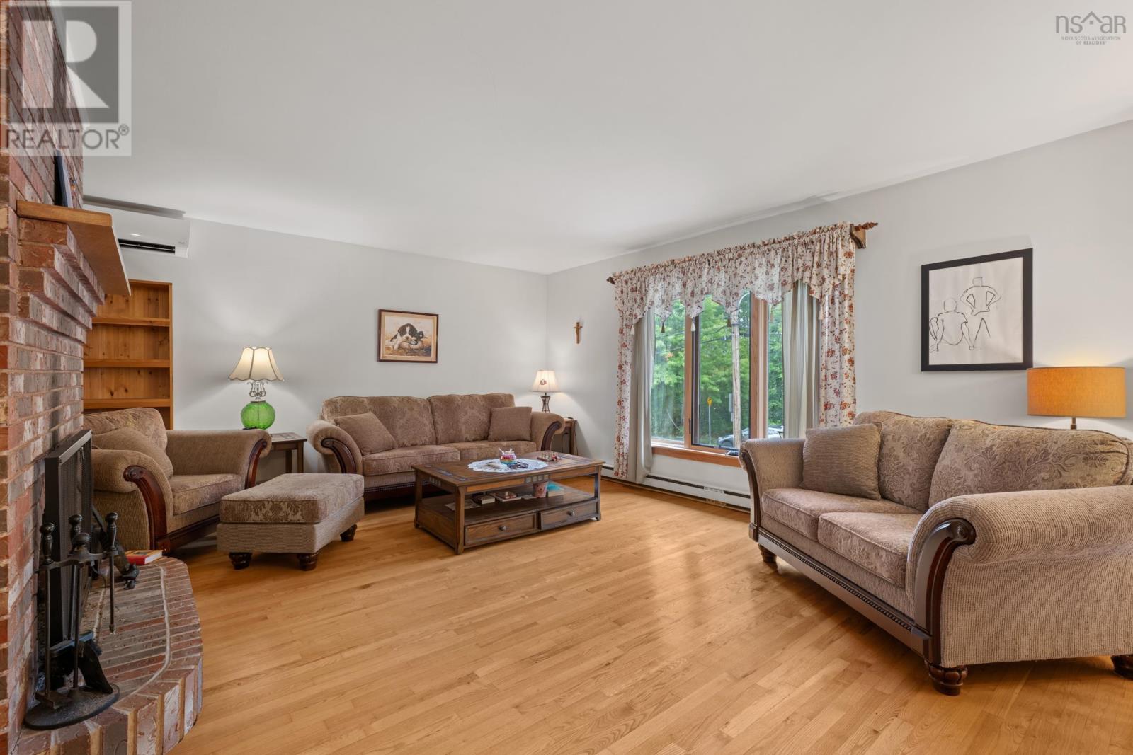 9 Monique Avenue Property Photo 5