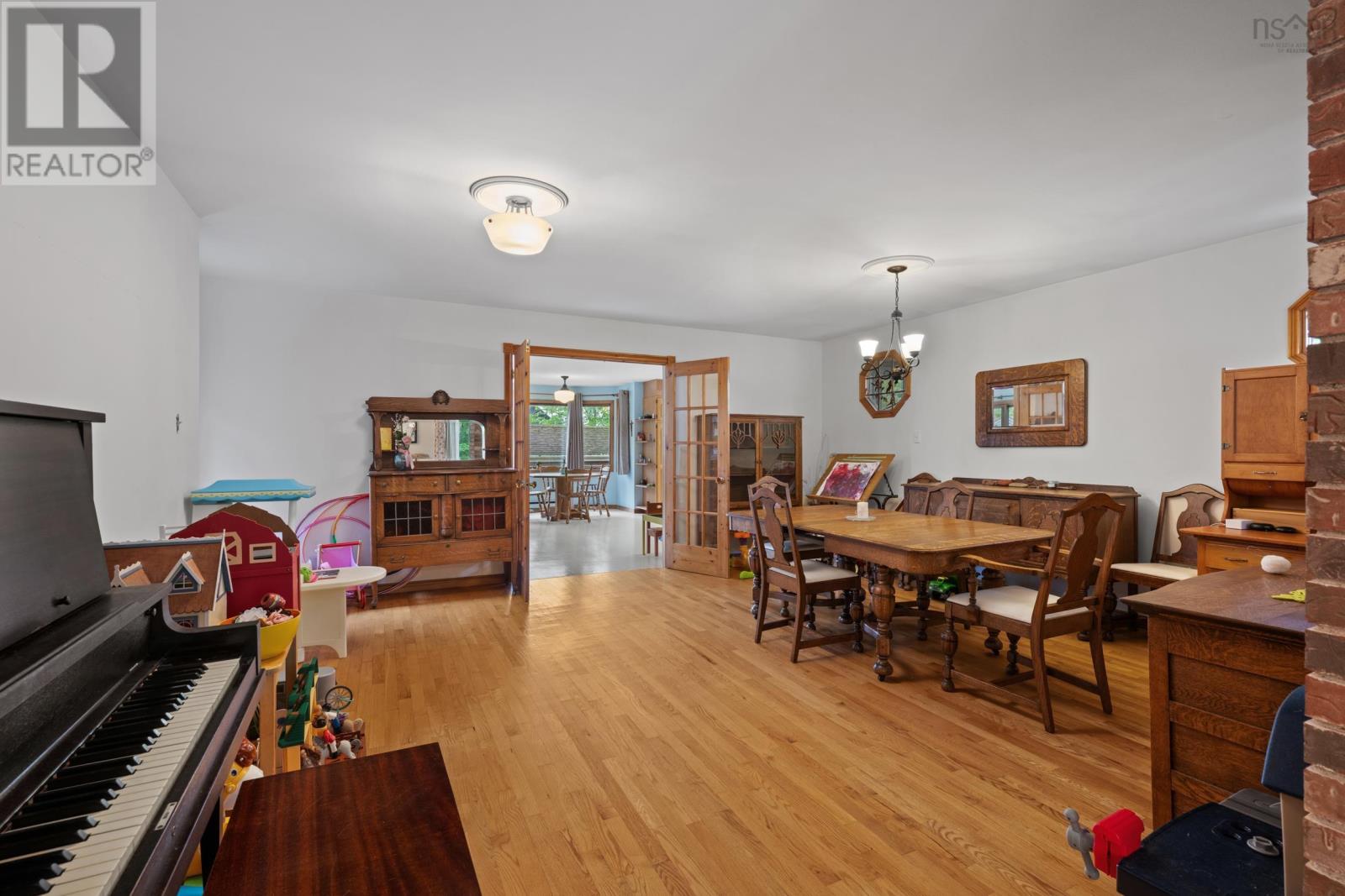 9 Monique Avenue Property Photo 8