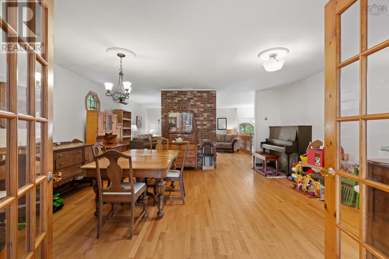 9 Monique Avenue Property Photo 9