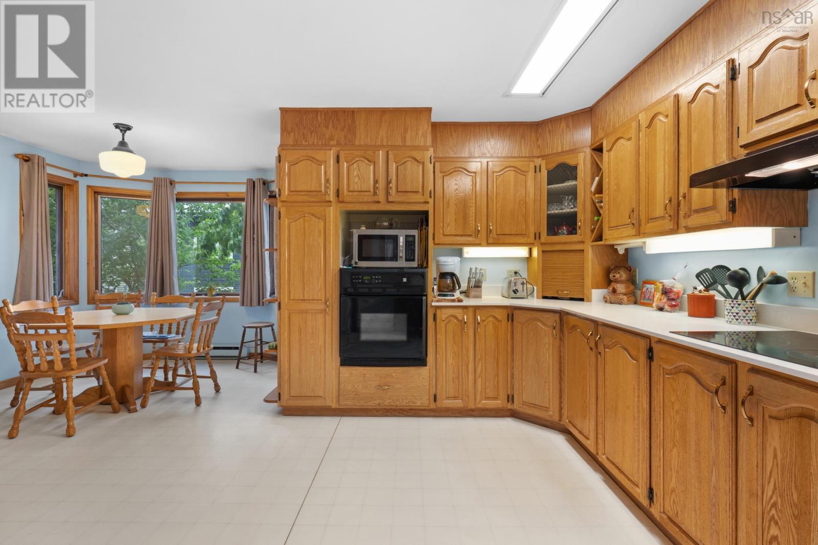 9 Monique Avenue Property Photo 11