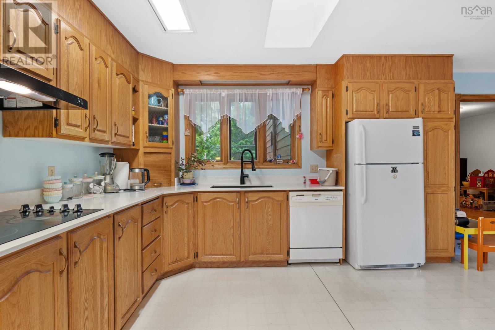 9 Monique Avenue Property Photo 12