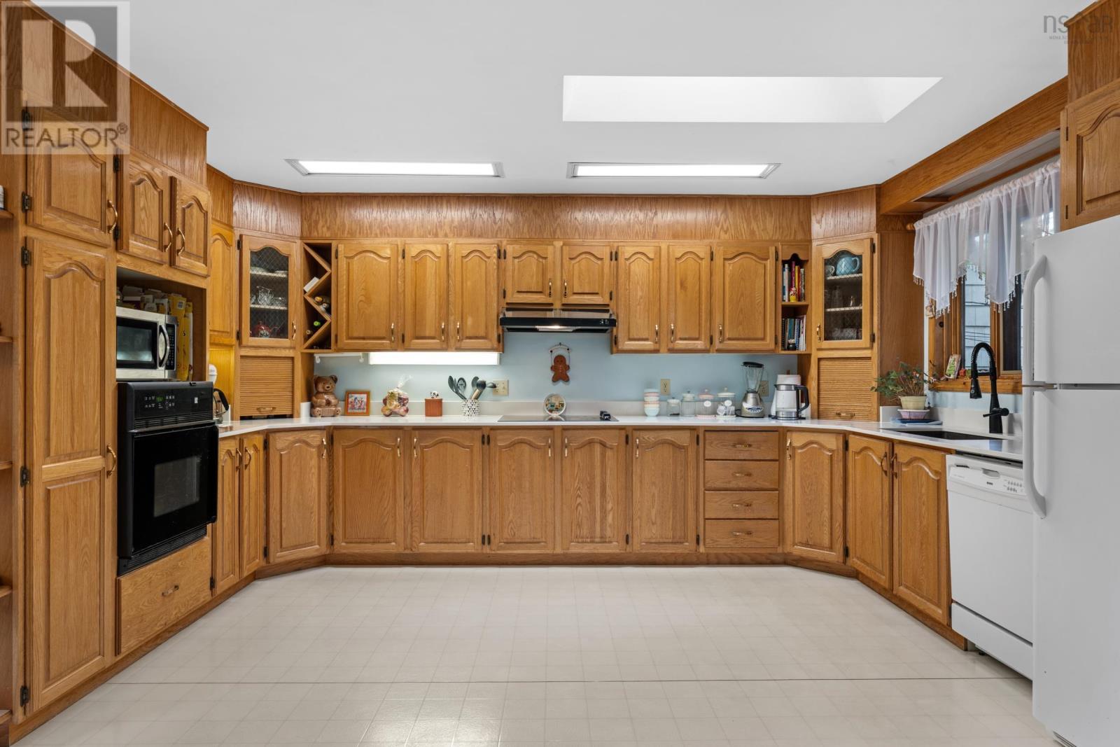 9 Monique Avenue Property Photo 13